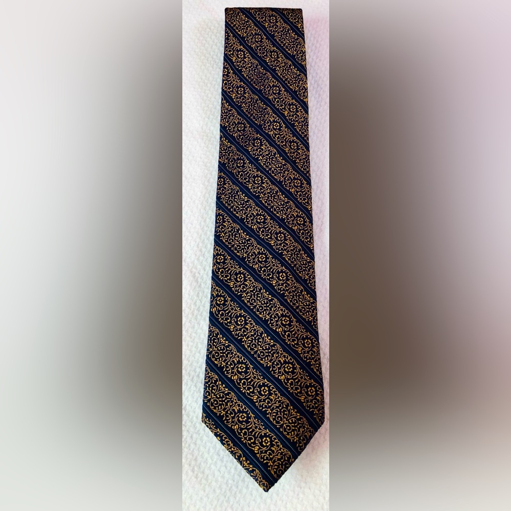 Men’s Jos. A. Bank Tie